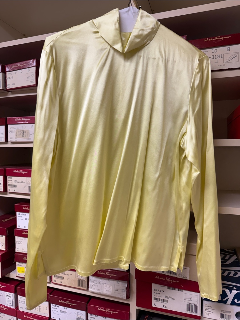 Ellen Tracy pale yellow silk blend High-Neck Long Sleeve Top
